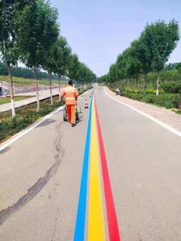 标线涂料厂家分析其颜色对于交通安全的影响